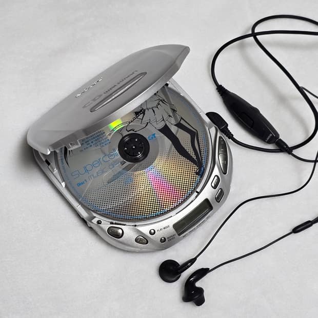 릴리슈슈 cdp Sony Walkman D-E404