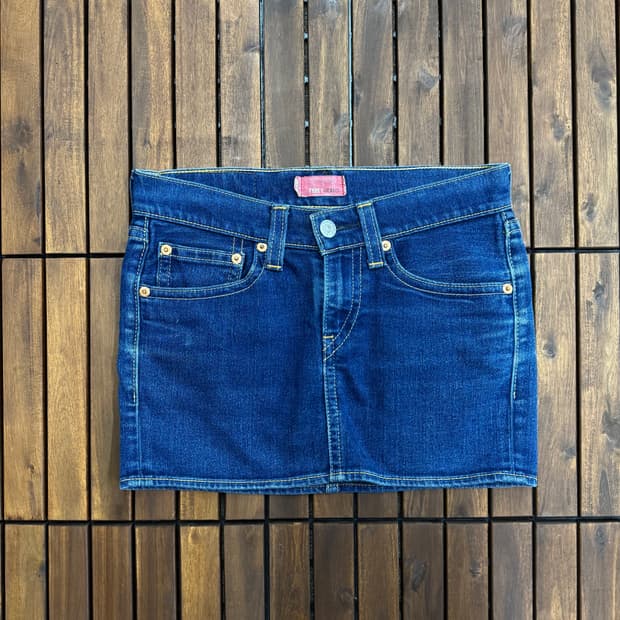 리바이스 타입원 로우라이즈 데님 미니 스커트 (32)   