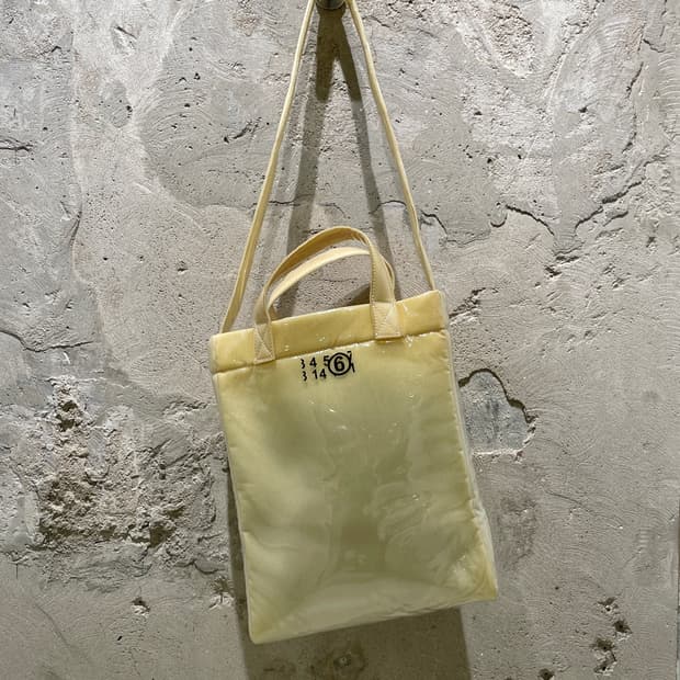 mm6 메종 마르지엘라 옐로우 pvc 토트 숄더백