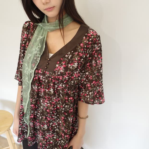 flower blouse