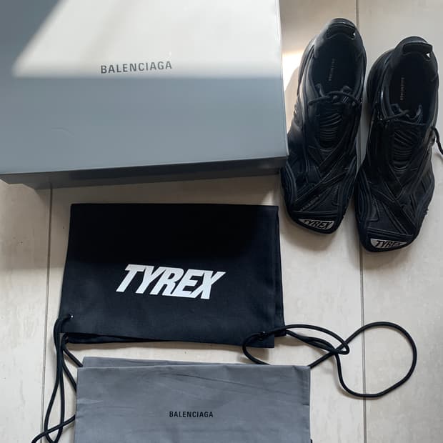 발렌시아가 타이렉스 43 풀박스