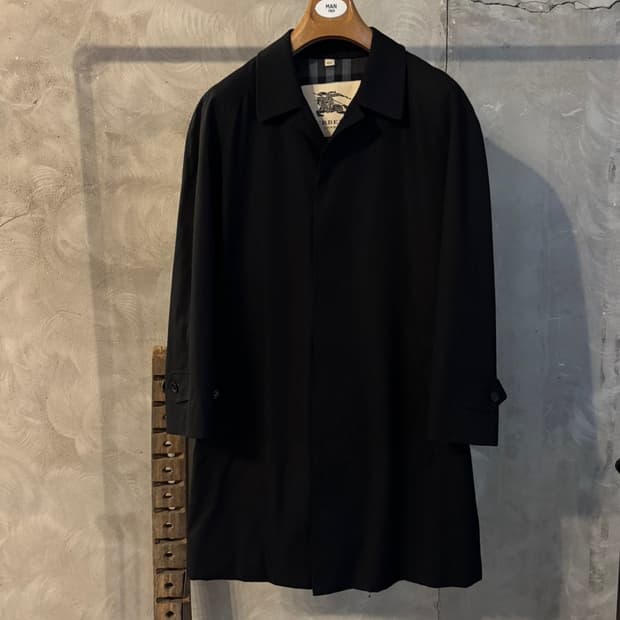버버리 래글런 코트 105