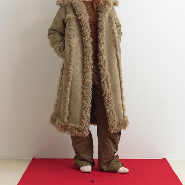 (구해요ㅜㅜ) aopt 리버시블 무스탕 코트 애쉬베이지