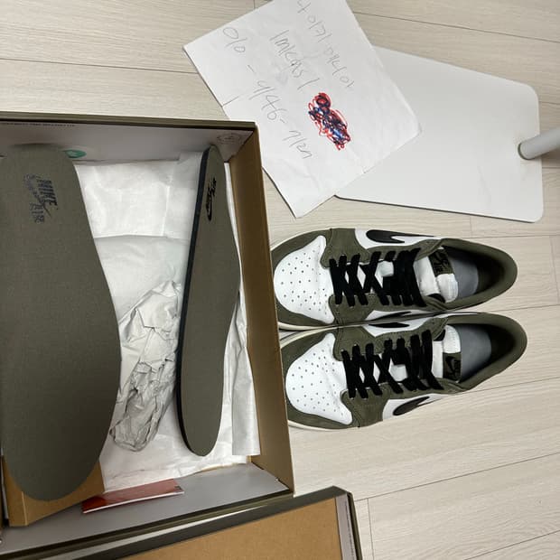 조던1 로우 올리브 2026 사이즈 280 팝니다