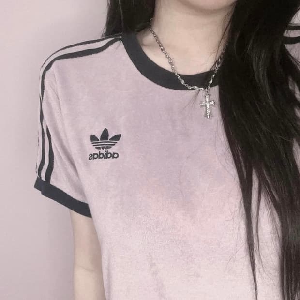 아디다스 3 STRIPES TEE 연보라 링거티
