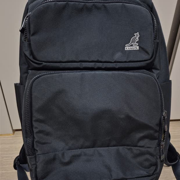 캉골 정품 백팩 가방 판매합니다 