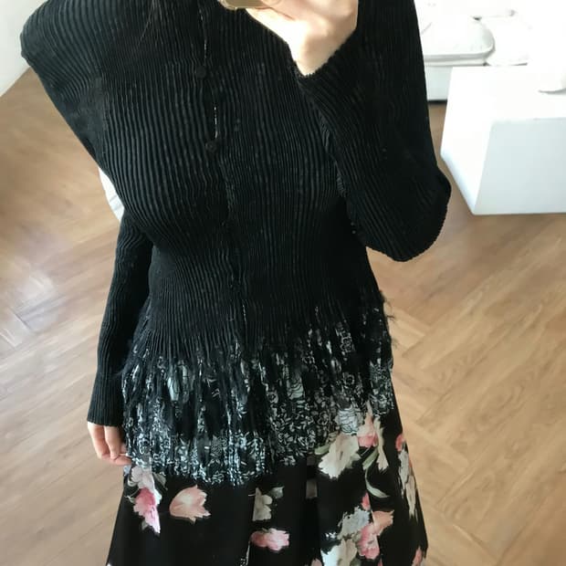 vintage pleats blouse