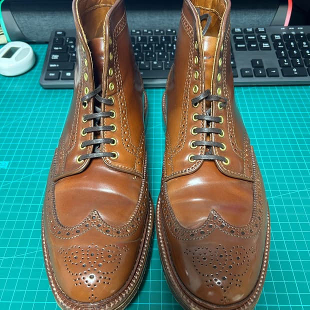 알든 아마레또 쉘 코도반 윙팁 부츠