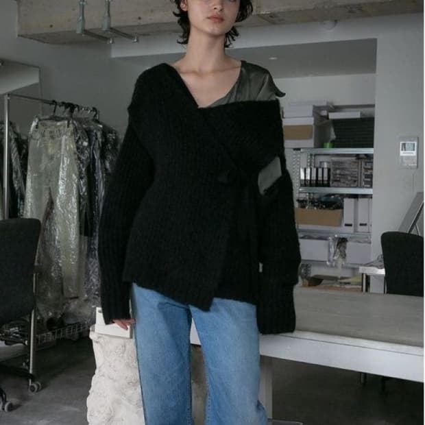 퍼버즈 모헤어 가디건 블랙