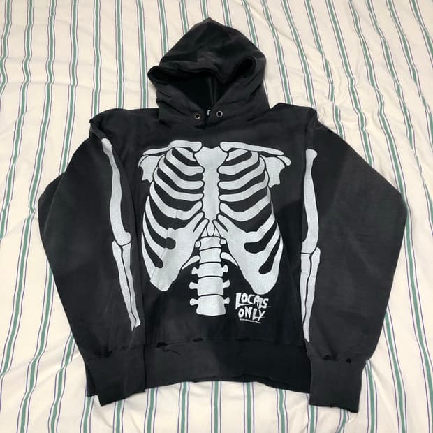 Locals Only 스켈레톤 후디 XL 썬 페이디드 블랙