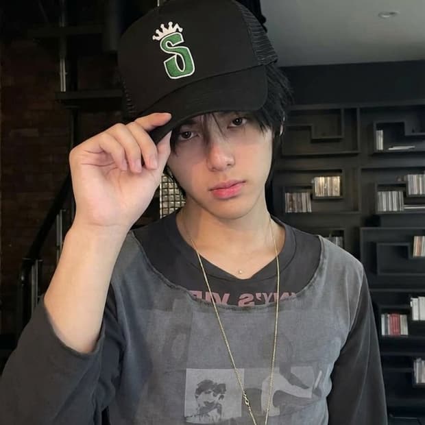 스투시 S 크라운 로고 트러커 매쉬캡