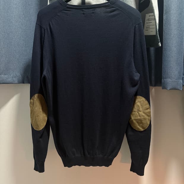 마시모두띠 엘보패치 브이넥 니트