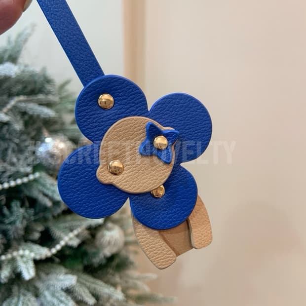 루이비통 크리스마스 홀리데이 VIP 기프트 참 태크 세트