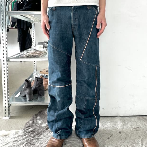 aba house 비대칭 패널 플레어 데님 팬츠