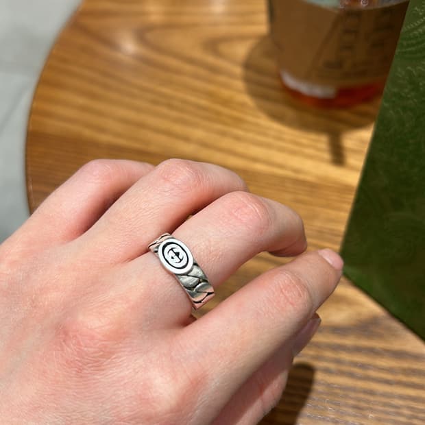 구찌 와이드링 인터로킹 G실버