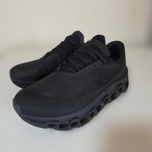 on cloudmonster paf black magnet