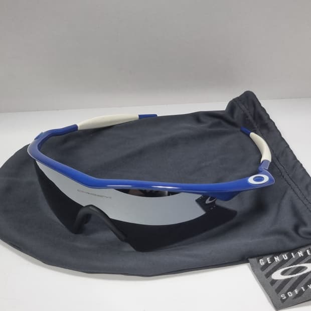 오클리 PRO 엠프레임 블루 미사용