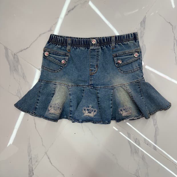 •Japanese vintage 크라운 자수 데님 치마