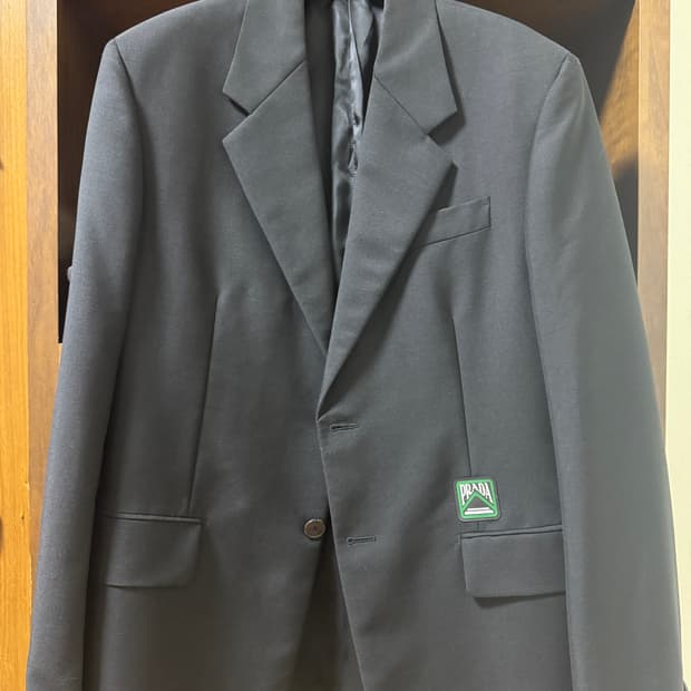 [prada] 블랙 자켓