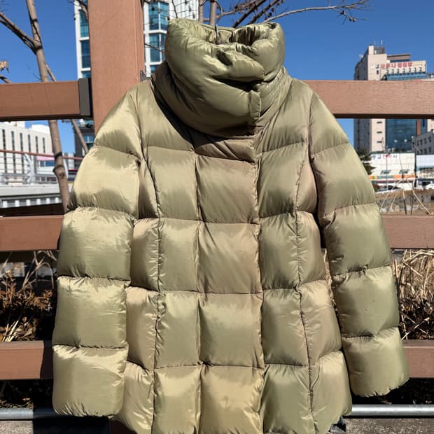 Moncler 몽클 하이넥 구스 다운 (Made In Hungary) 