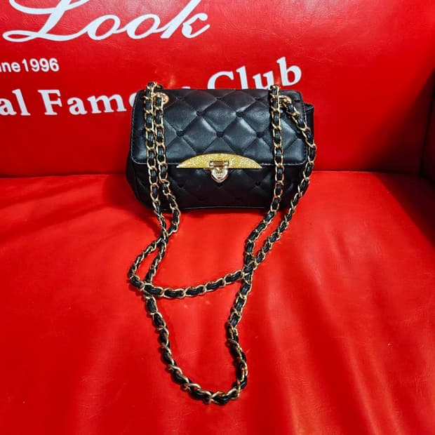 러브캣(Lovcat) 미니 가죽 퀼트
체인백