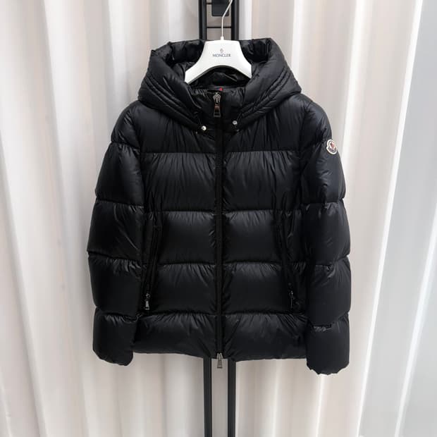 [새상품/4] 몽클레어 세리떼 남성 후드 패딩 백화점판