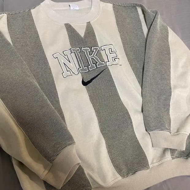 나이키 올드스쿨 체크 맨투맨