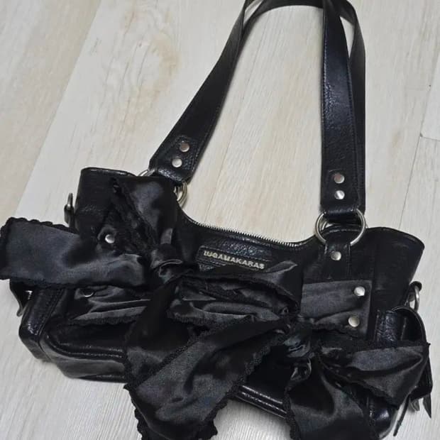 이우가마카라스 리본 숄더백