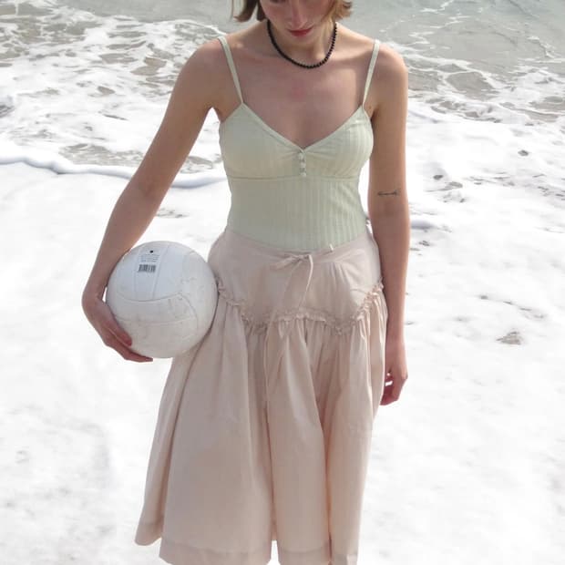 시눈 Frill Midi Skirt 프릴 미디스커트 young beige