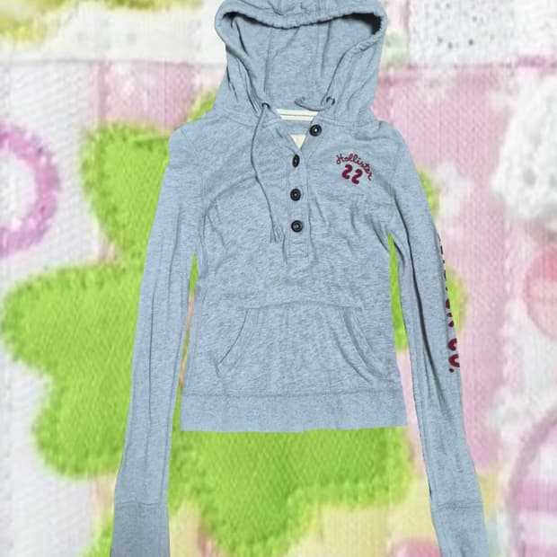 홀리스터 xs 회색 후드티 롱슬리브 긴팔 티셔츠 딱붙핏 단추 아베크롬비