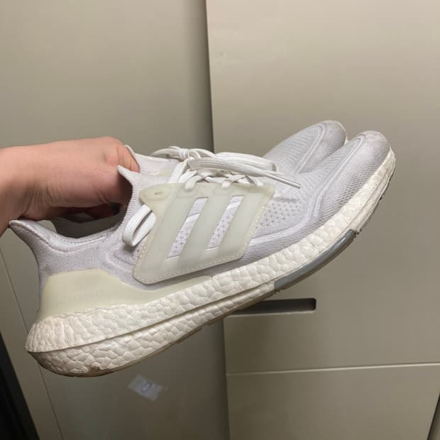 아디다스 울트라부스트