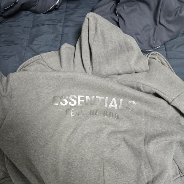 에센셜 피오갓 후드집업