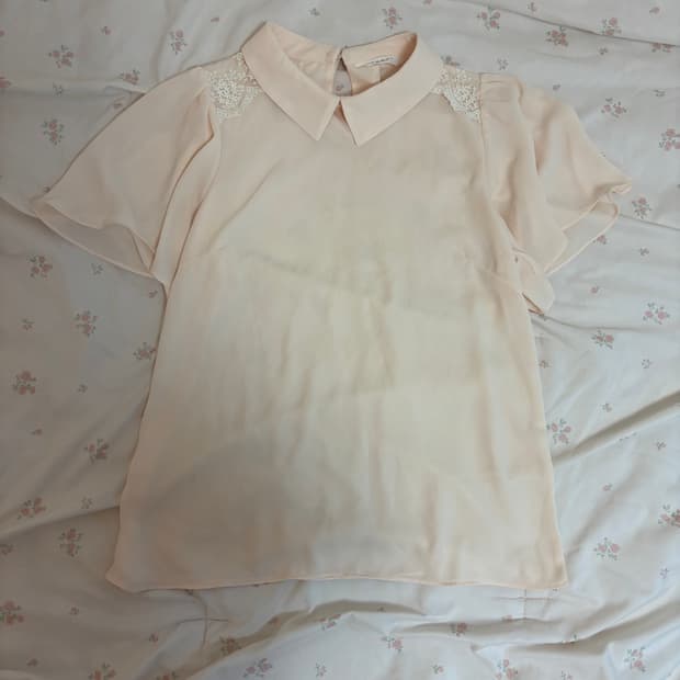 파스텔 피치 핑크 레이스 카라 블라우스