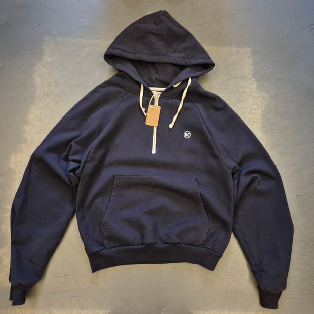 렉토 하프 짚업 후드 스웻