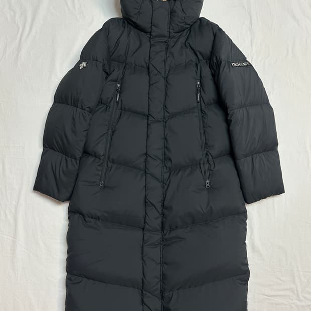 데상트 남성 구스다운 롱패딩