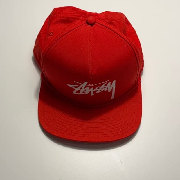 스투시 빨간색 볼캡
