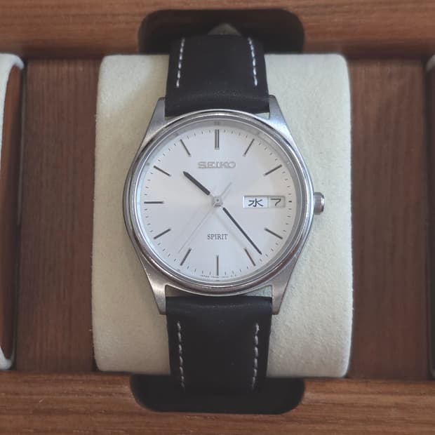 세이코 스피릿 시계 판매합니다.