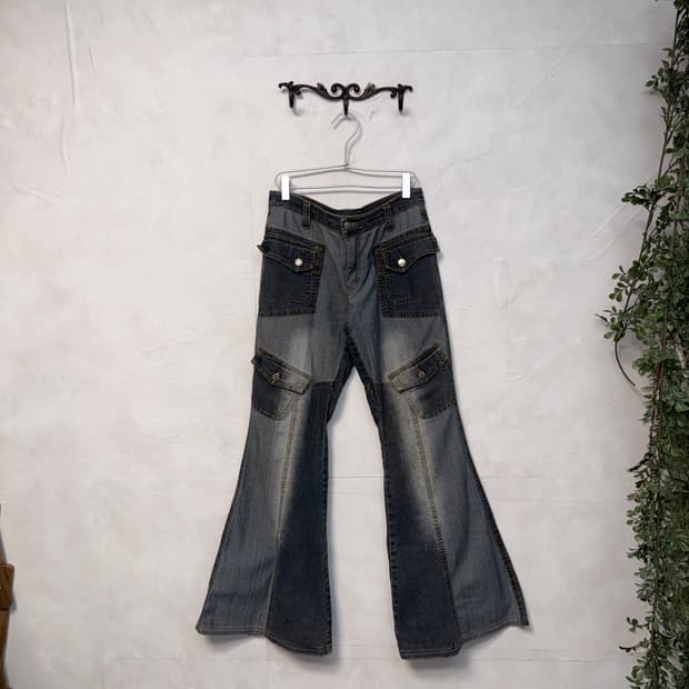 Washing denim multi pocket bootscut 카고팬츠