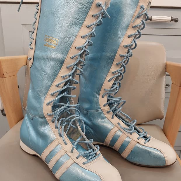 아디다스 산토스 하이 여성용 235mm 부츠