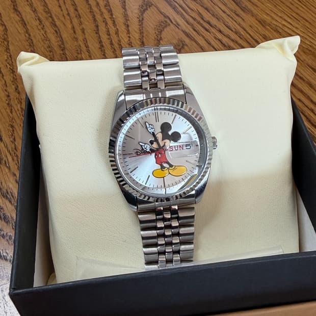디즈니 미키마우스 메탈 시계