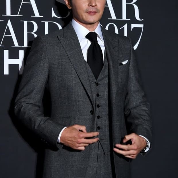 톰포드 스펜서(Fit S) 3피스 수트 판매 합니다