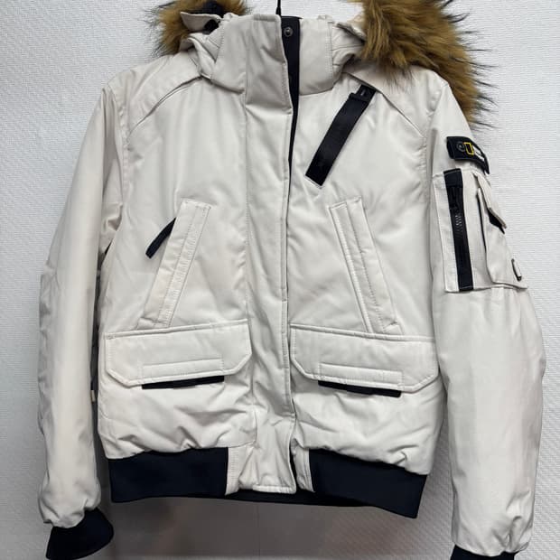 내셔널지오그래픽 와펜로고 덕다운 숏 후드패딩 S(M~L)