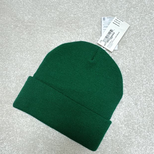 아메리칸어페럴 딥그린 컬러 비니 택달린 새상품 겨울 모자 초록