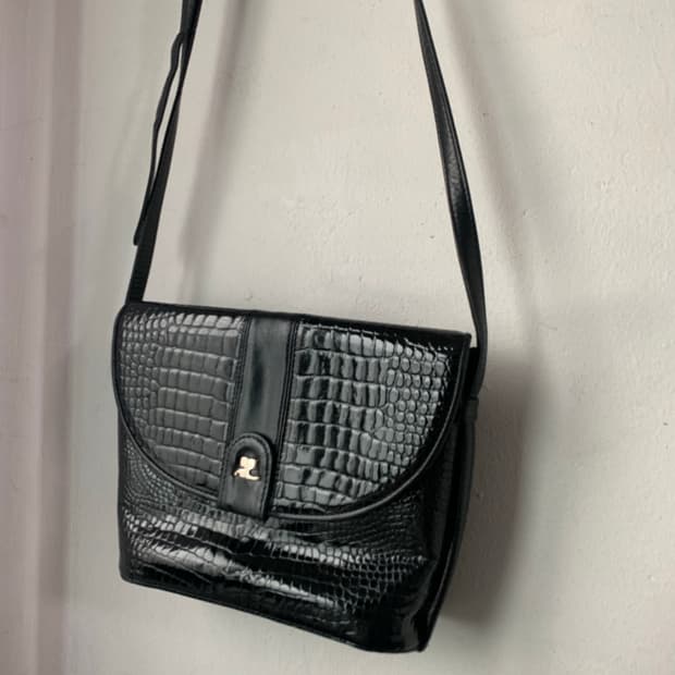 꾸레쥬 크로스백 블랙