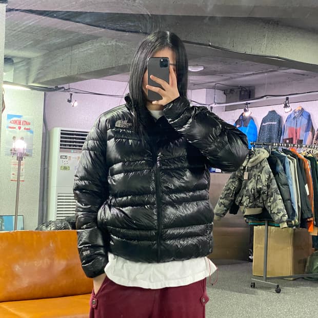 노스페이스 블랙 써밋 900 경량 패딩 B3635