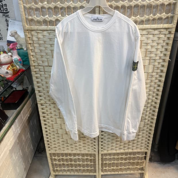 100/21fw 정품 스톤아일랜드 맨투맨 팝니다