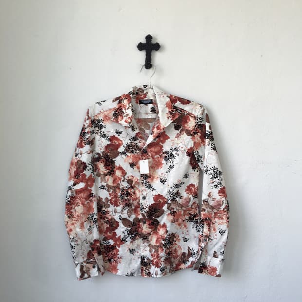 Tornado mart pattern shirt