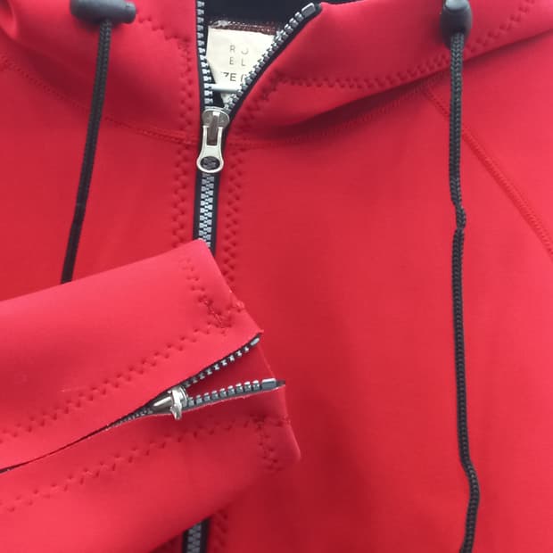 로엘(ROEL) 레드 네오프렌 방풍자켓 100