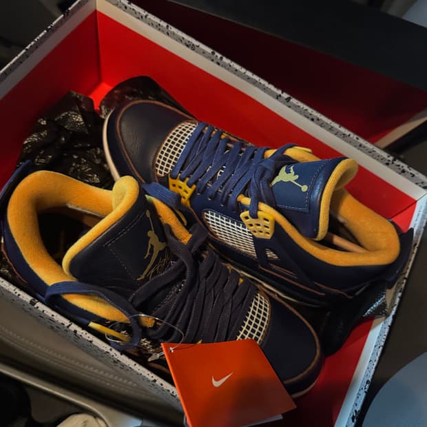 조던4 레트로 어보브 260 새상품