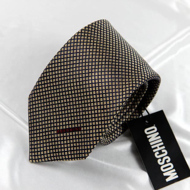 모스키노 8.2cm 미사용 S등급 신형 남자 명품 넥타이